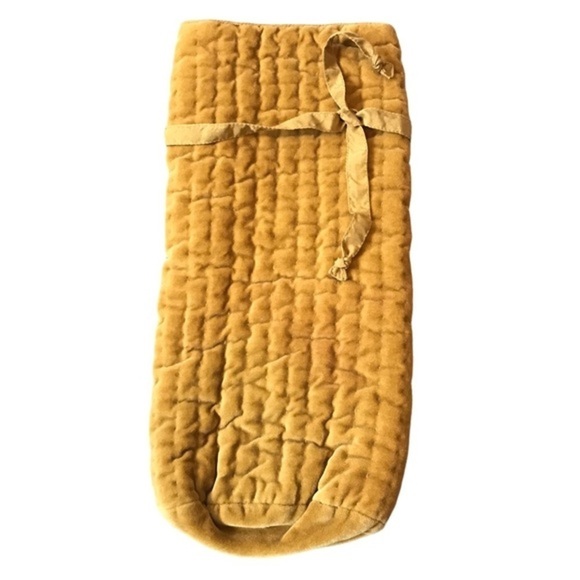 POTTERY BARN Quilted Velvet Wine Bag - Picture 2 of 3